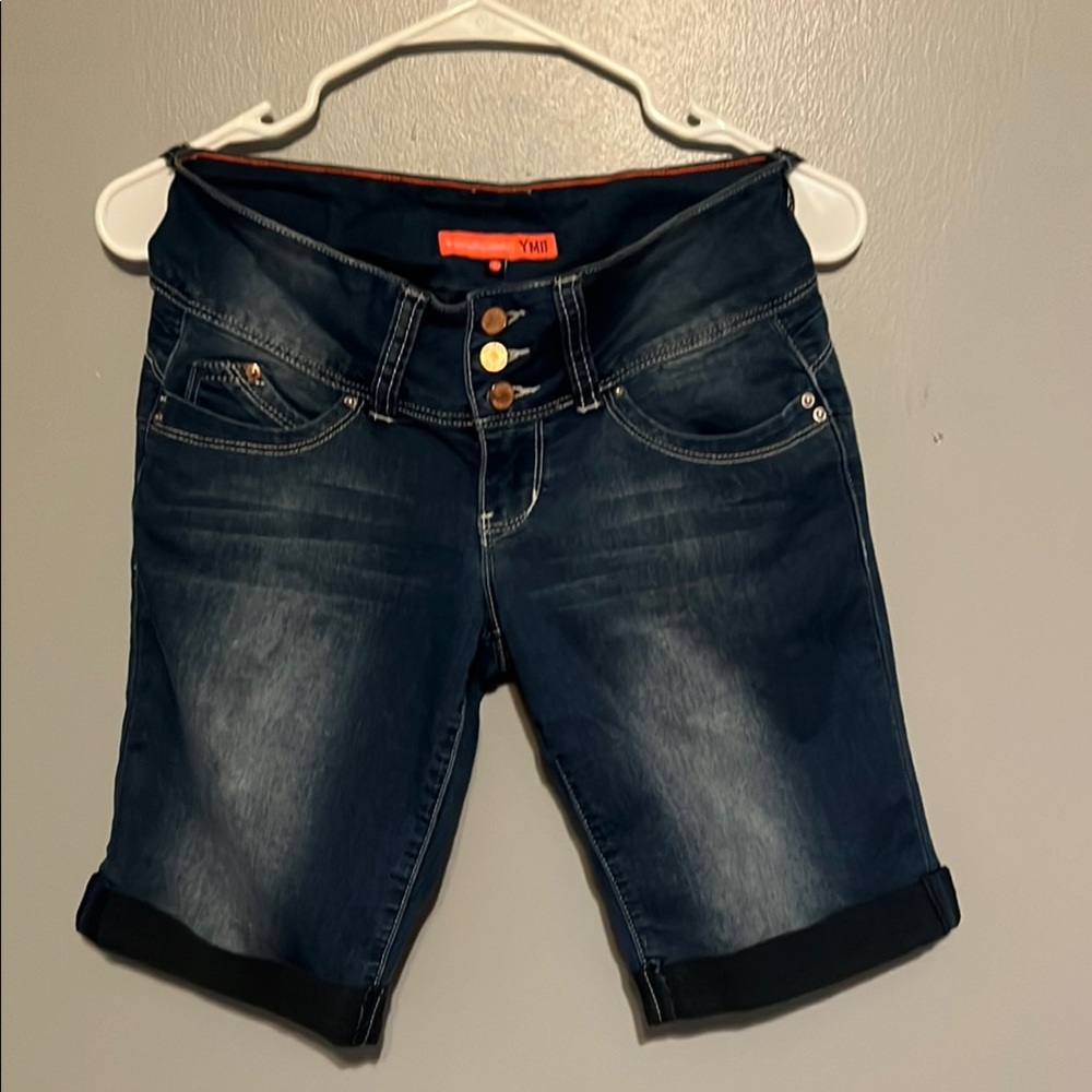 YMI Blue Jean Shorts with Distressed Knee-Length Design Wanna Betta Butt